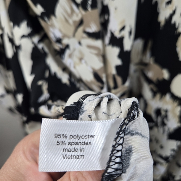 Lane Bryant Black and Cream Floral Blouse - Picture 6 of 6